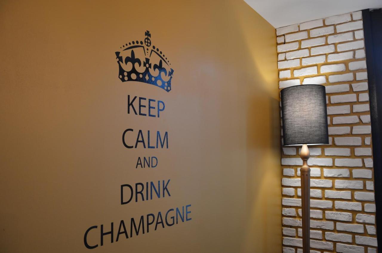 Groom Epernay - Jacuzzi & Champagne Экстерьер фото